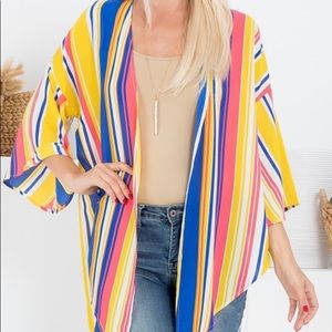 Welcome spring! The perfect kimono for the upcoming season. Womens S, M and L.